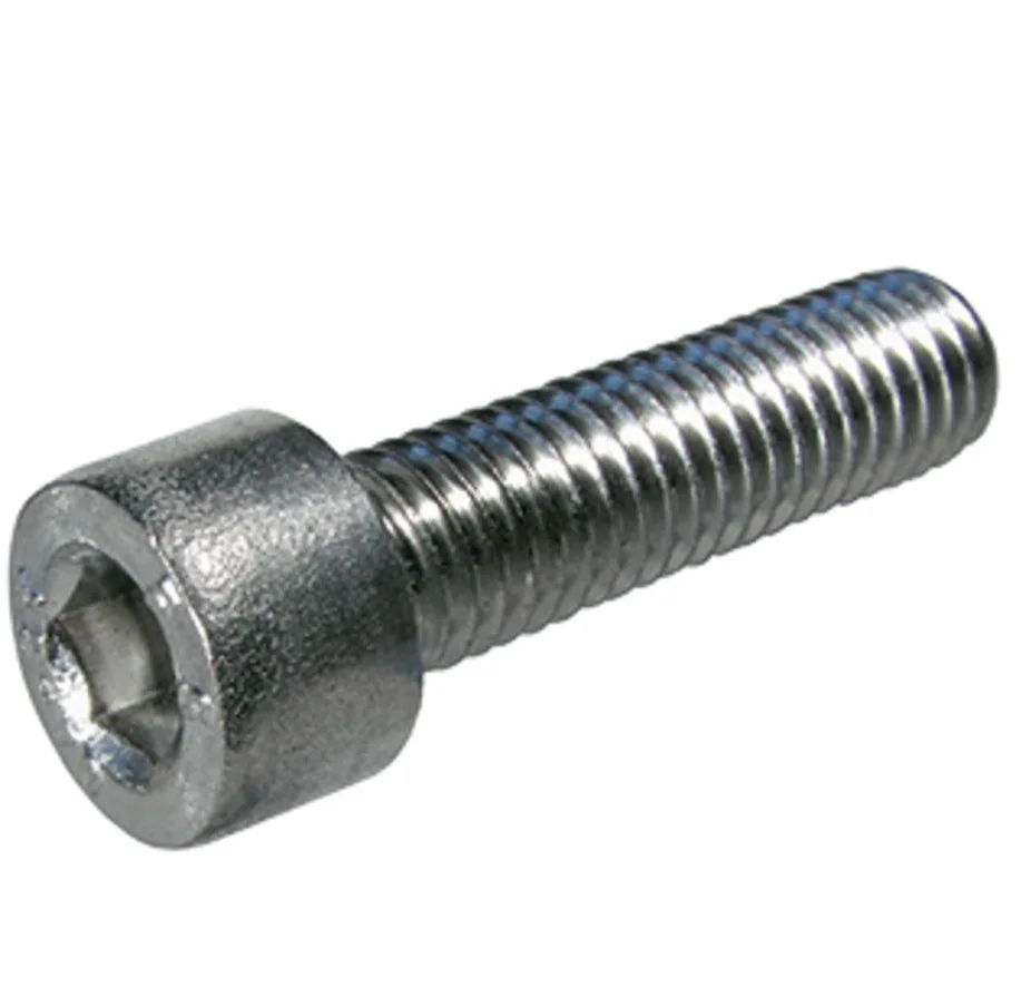 白色背景上,一顆閃亮的金屬六角內六角螺絲,帶有螺紋軸,呈角度放置。