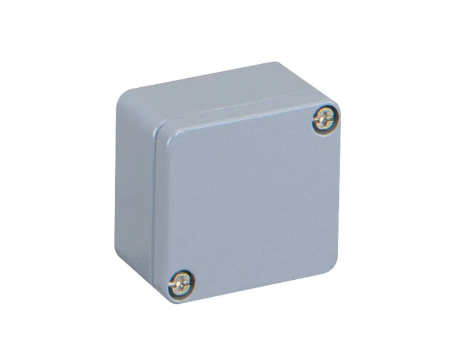 Un contenitore in alluminio Spelsberg progettato per proteggere da interferenze elettromagnetiche e scariche elettrostatiche.