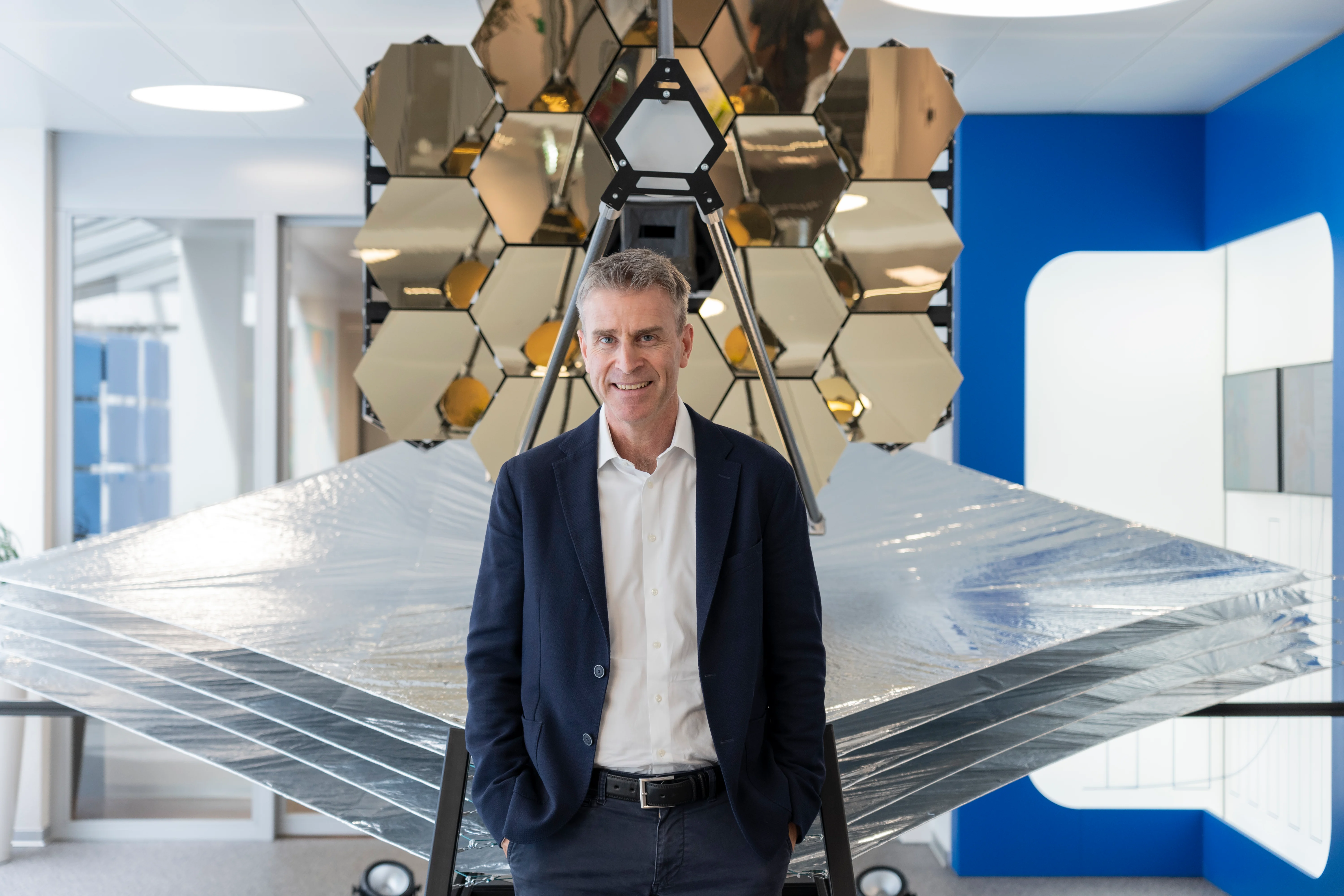 JWST Scale Model in 1:4 scale @Bossard in Zug with Daniel Bossard