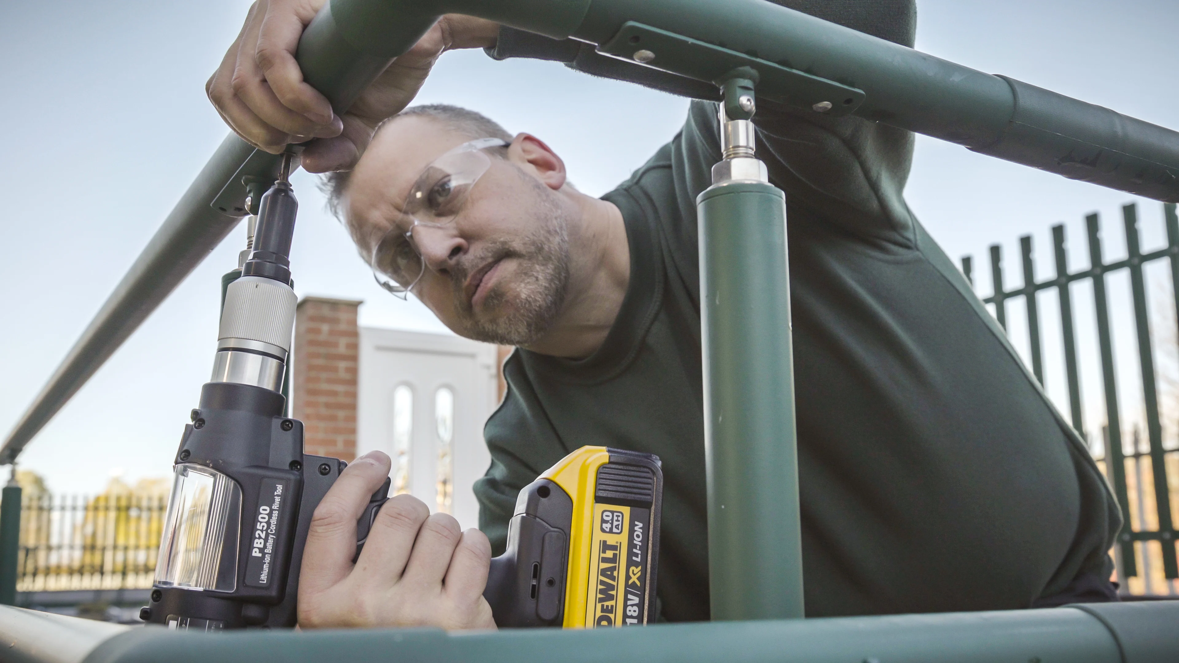 PB2500 smart nitteværktøj i udendørs applikation