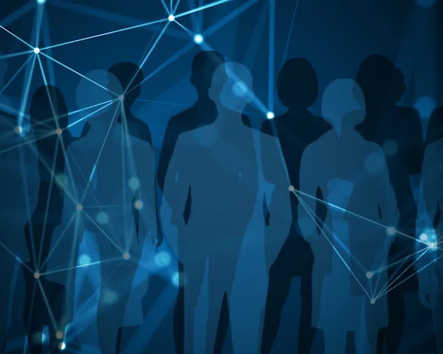 Silhouette mehrerer Personen in Blautönen, abstrahiertes networking Netz