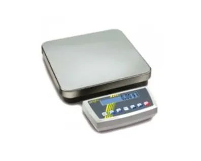 Digital vekt med en plattform i rustfritt stål og en separat LCD-skjerm som viser tall, omgitt av kontrollknapper.