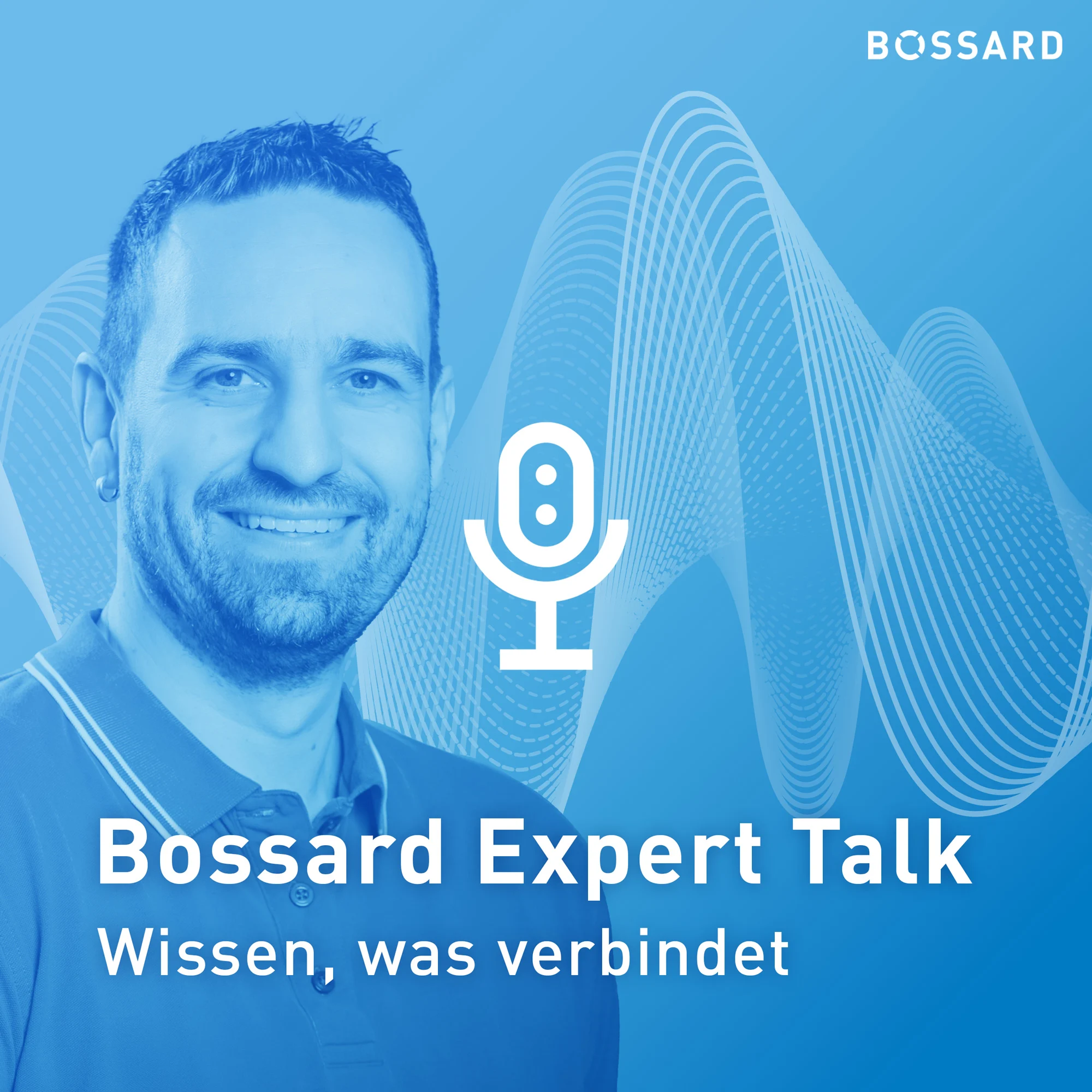 Portrait von Benjamin Braunwart auf blauem Verlaufshintergrund, weißes Mikrofonicon zentriert in Bildmitte, weißer Schriftzug Bossard Expert Talk