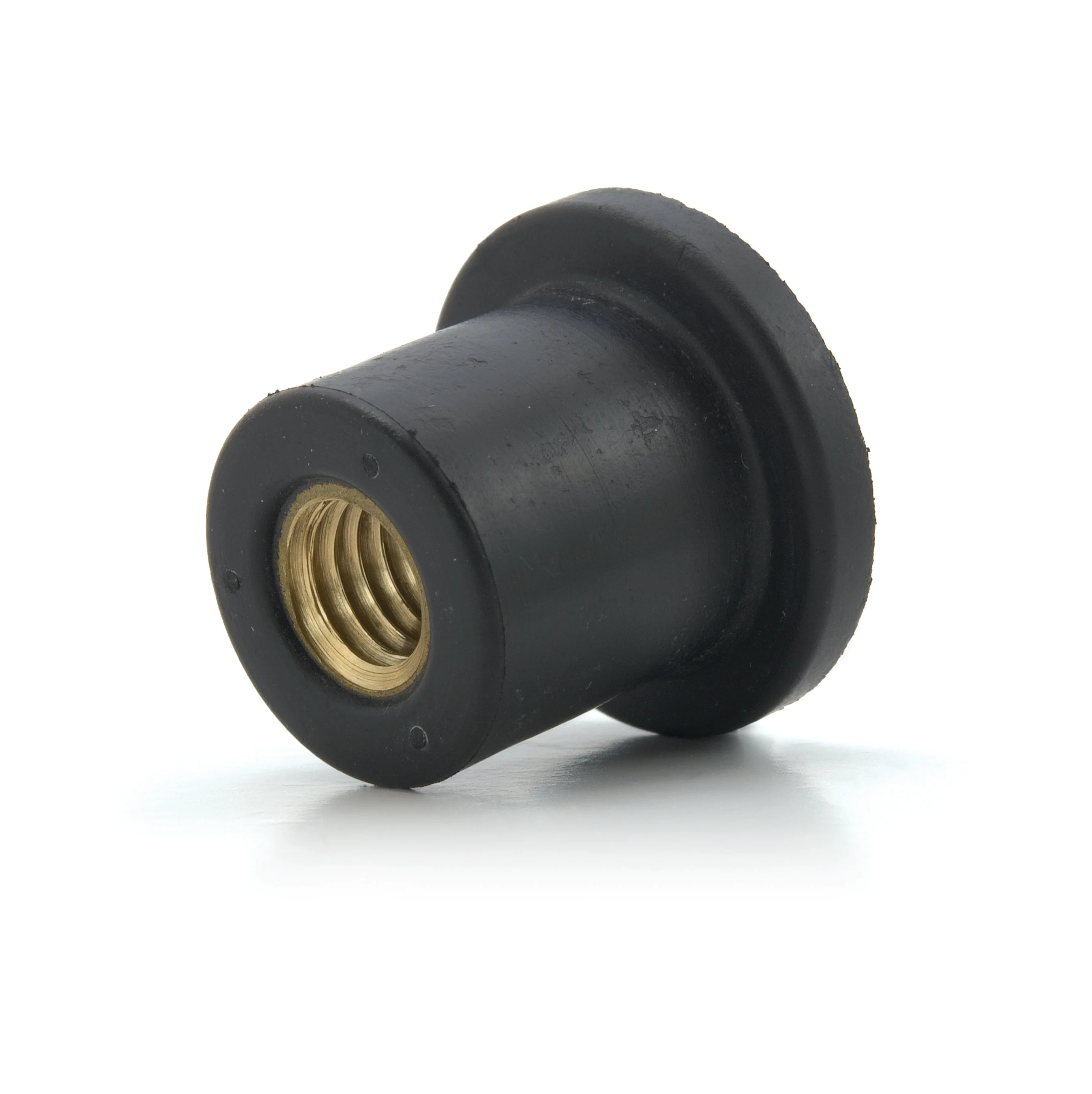 Közelkép egy fekete POP well-nut szegecsanyáról