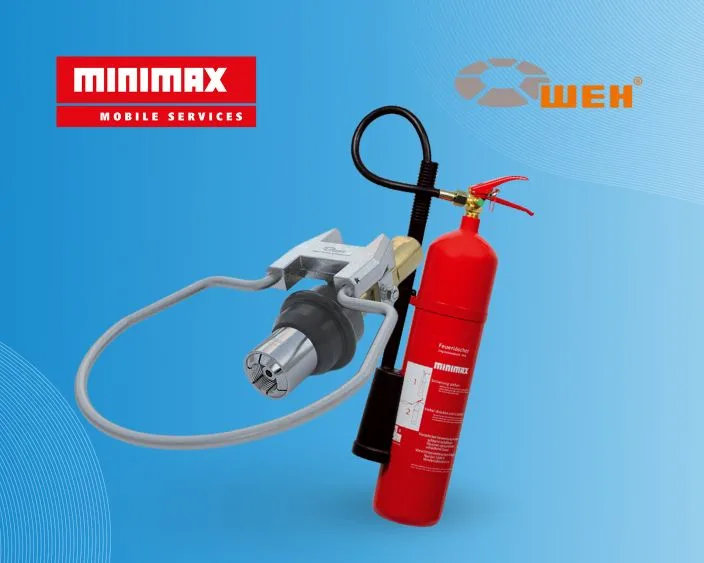 Ein roter Feuerlöscher und ein WEH Schnellveschluss, zentriert auf blauem Hintergrundverlauf, rotes Minimax-Logo in der linken oberen Ecke, WEH-Logo in der rechten oberen Ecke
