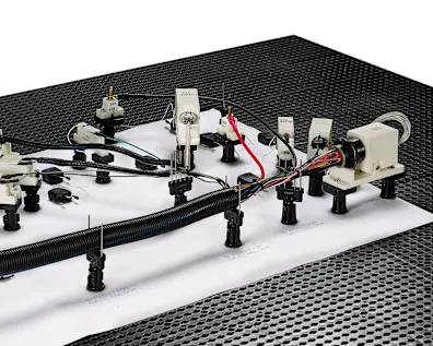 Gros plan d'une planche de câblage Panduit Quick-built