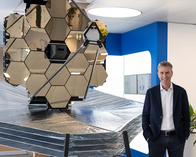 Daniel Bossard with the James Webb Space Telescope (JWST) model in 1:4 scale @Bossard in Zug