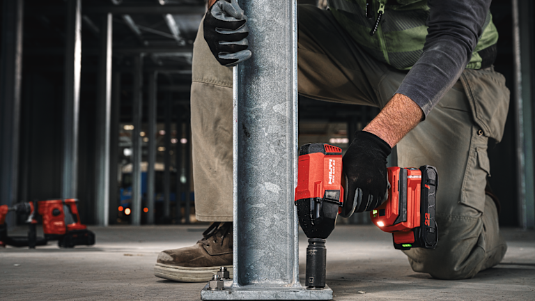 Hilti HST4 asennus AT moduulin kanssa
