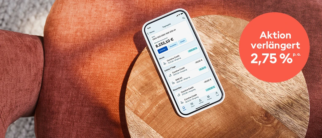 Ein Smartphone liegt auf einem Stuhl
