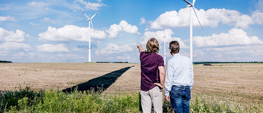 Jörg-Uwe Fischer, DKB, & Jan Teut blicken auf Windpark