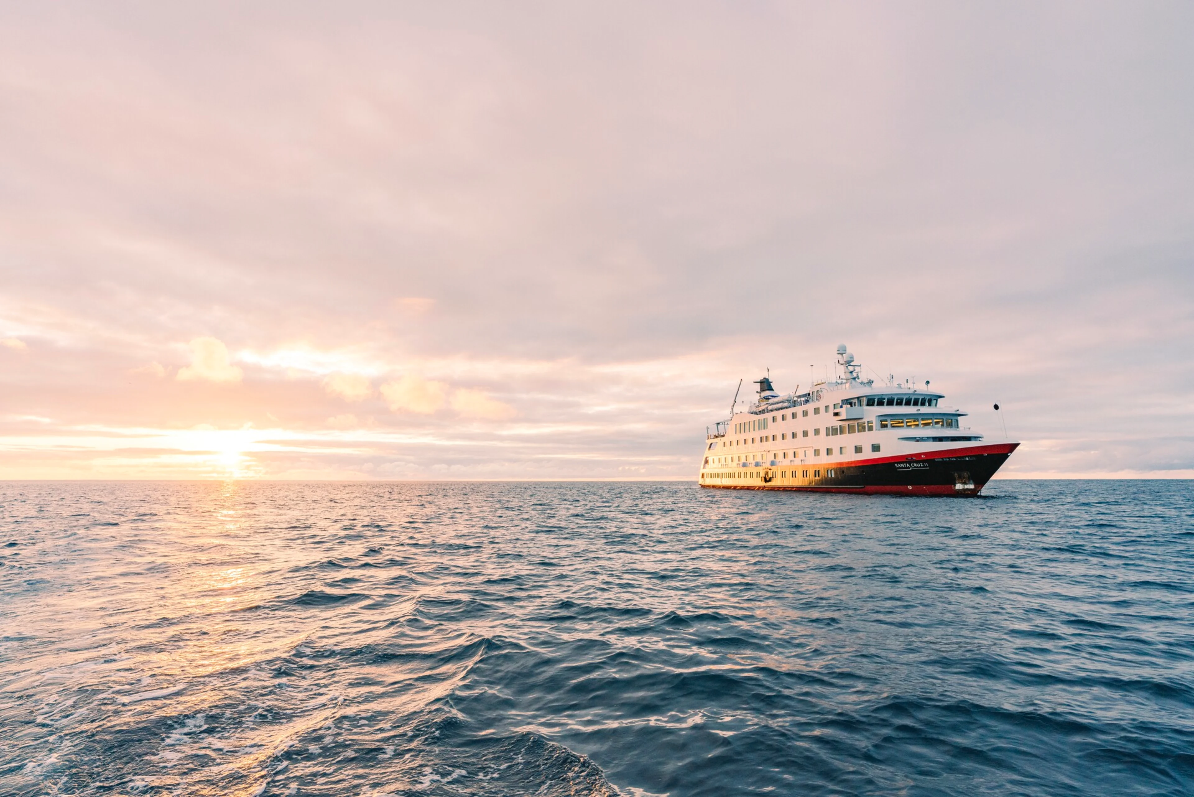 MS Santa Cruz II at sea around the Galápagos Islands, Ecuador. Credit: Clara Tuma