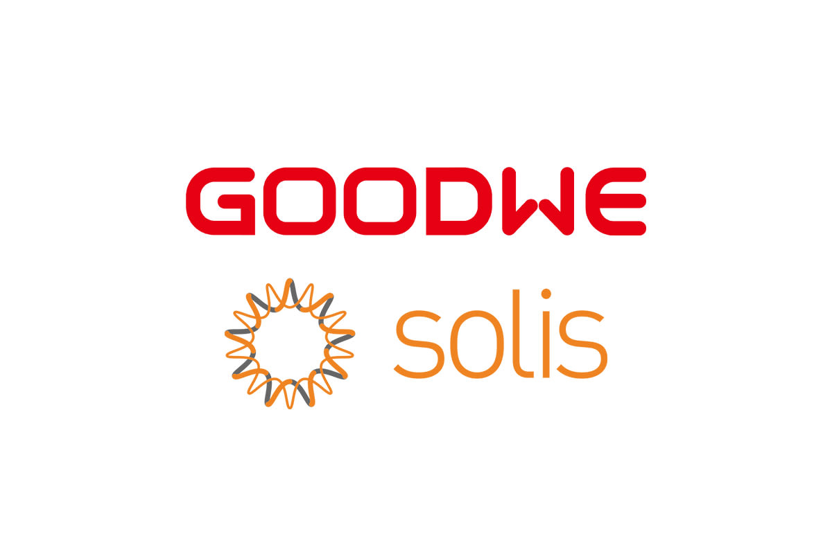 Logo’s van GoodWe en Solis; GoodWe wordt weergegeven in vetgedrukte rode letters, terwijl Solis een oranje zonembleem met tekst gebruikt, wat energie en innovatie uitstraalt.