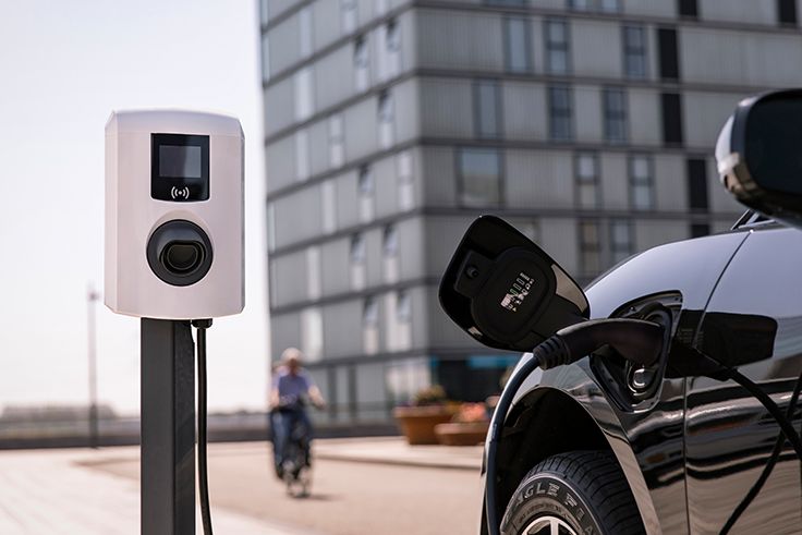 How do Alfen’s service processes work?