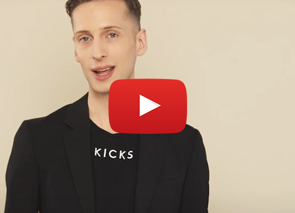 Oscar Hallström, personal shopper på KICKS Flagship Store Gallerian i Stockholm delar med sig av sina bästa hacks för huden. Vässa din hudvårdsrutin med dessa smarta tips!