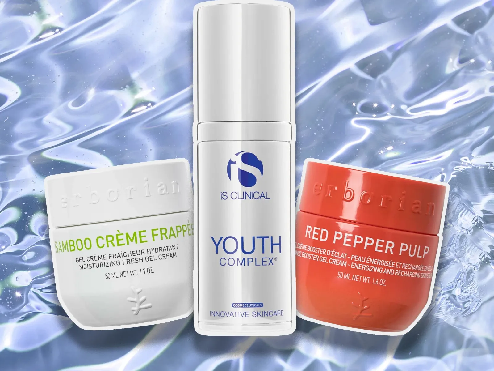 Kolme leikattua ihonhoitotuotetta sinistä, teksturoitua taustaa vasten.