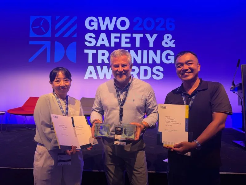 Jan Matthiesen, Global HSEQ & Compliance Officer collecting the award on behalf of the Brazil team.