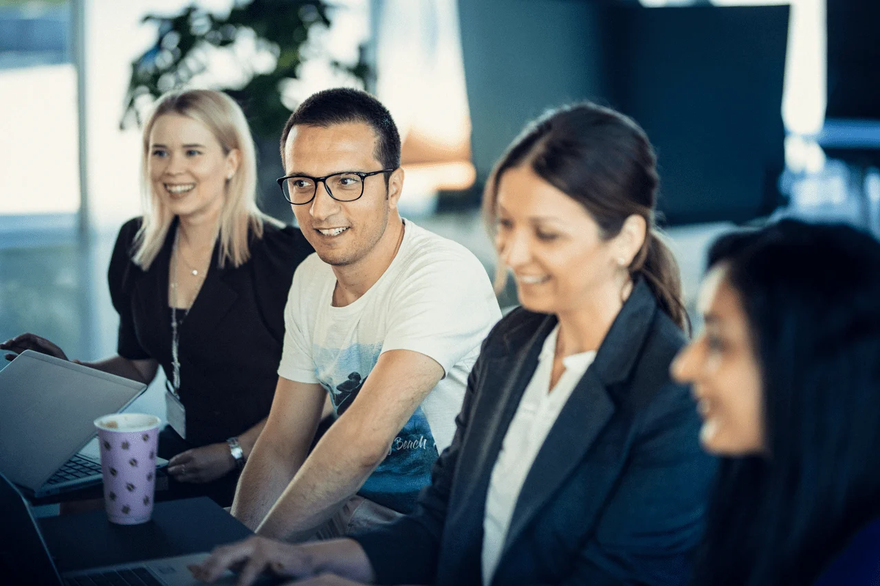 team-meeting-in-the-office-min-min