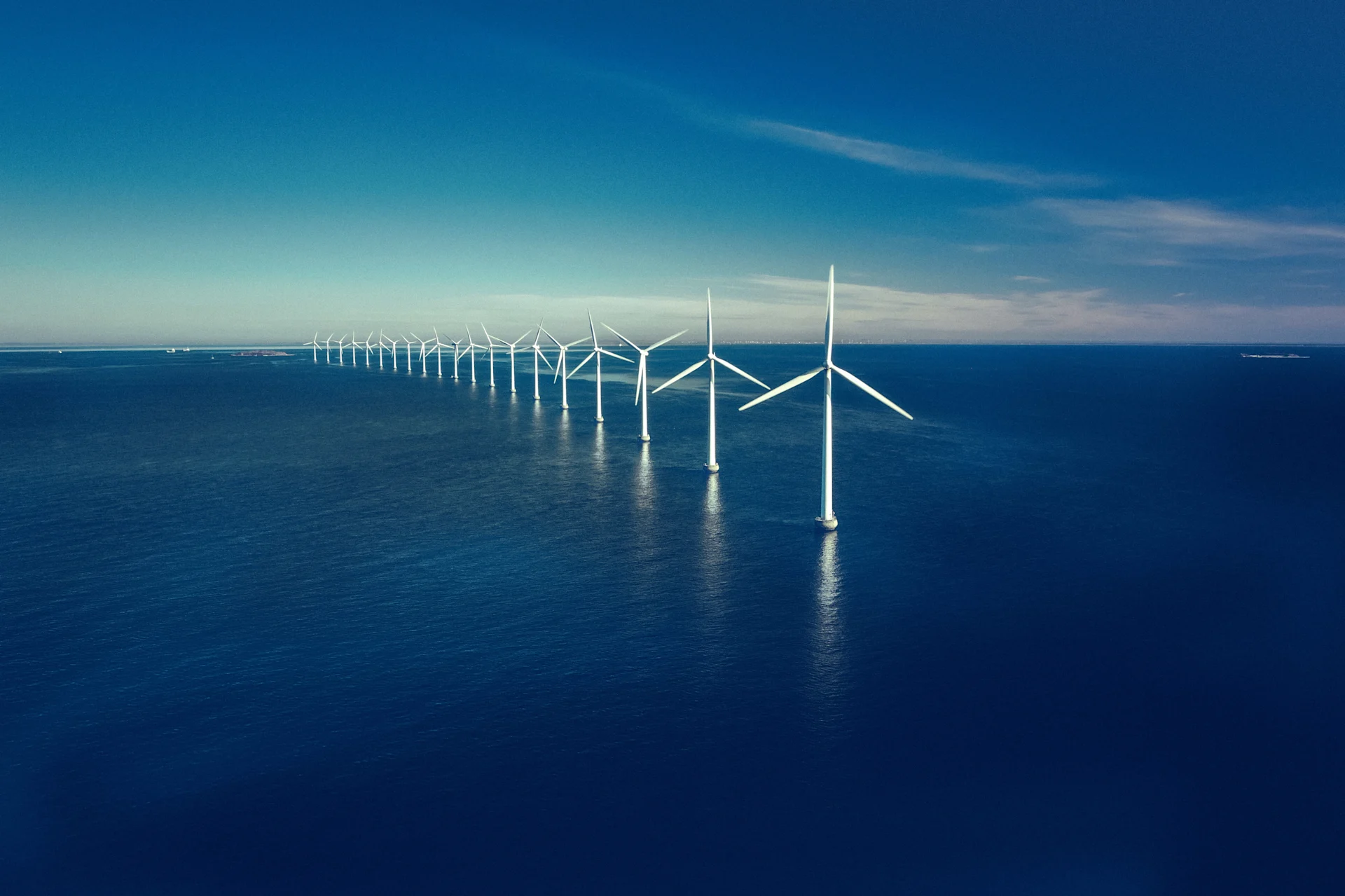 Offshore wind farm-min