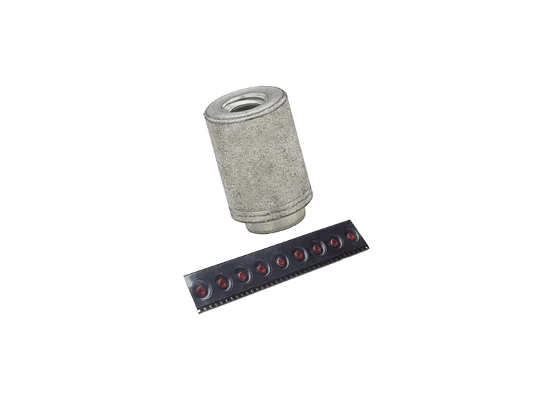 Ytmonterade fästelement på en vit bakgrund