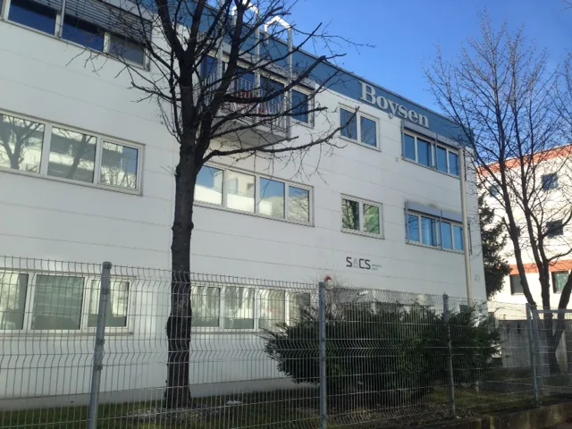 The picture of old Boysen Aerospace building