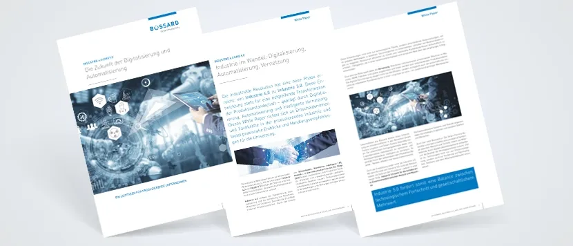 Drei nebeneinander liegende Whitepaper-Seiten mit Text und technischen Illustrationen zur Digitalisierung und Industrie 5.0