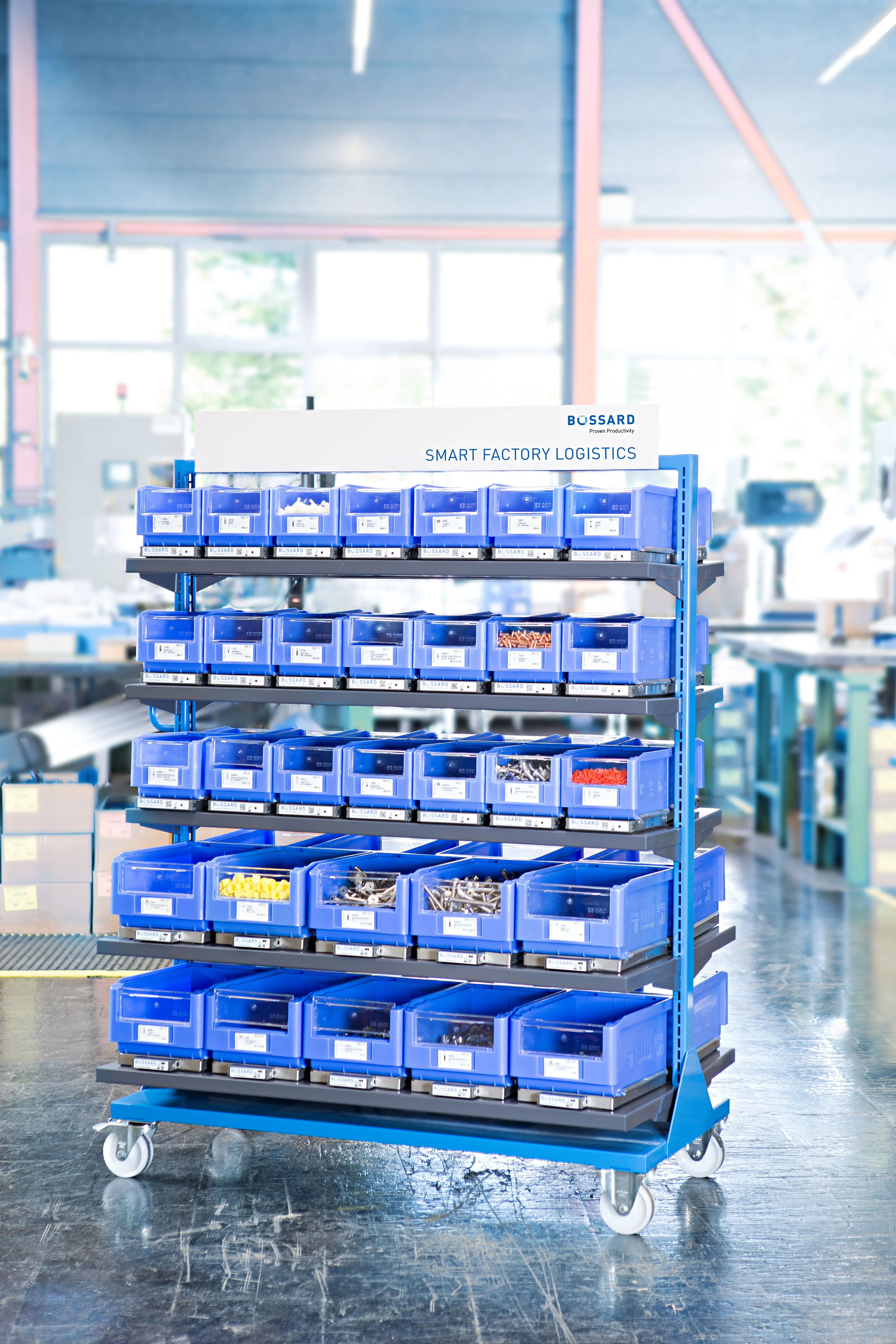 
Mobiler Wagen mit SmartBin Cloud, um C-Teile am Einsatzort bereitzustellen.