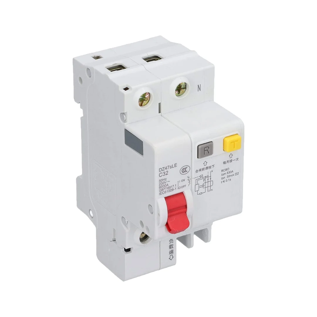 Gros plan d'un disjoncteur sur fond blanc