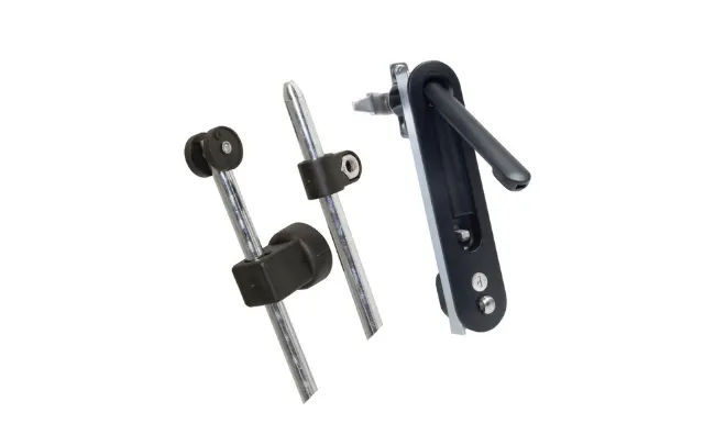 Drei verschiedene Beispiele für Southco-Dreh- und Kipp- sowie Mehrpunktsystemlösungen für sicheres und effizientes Verriegeln und Schließen.