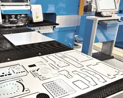 cnc bearbejdning stansning revolverstansning