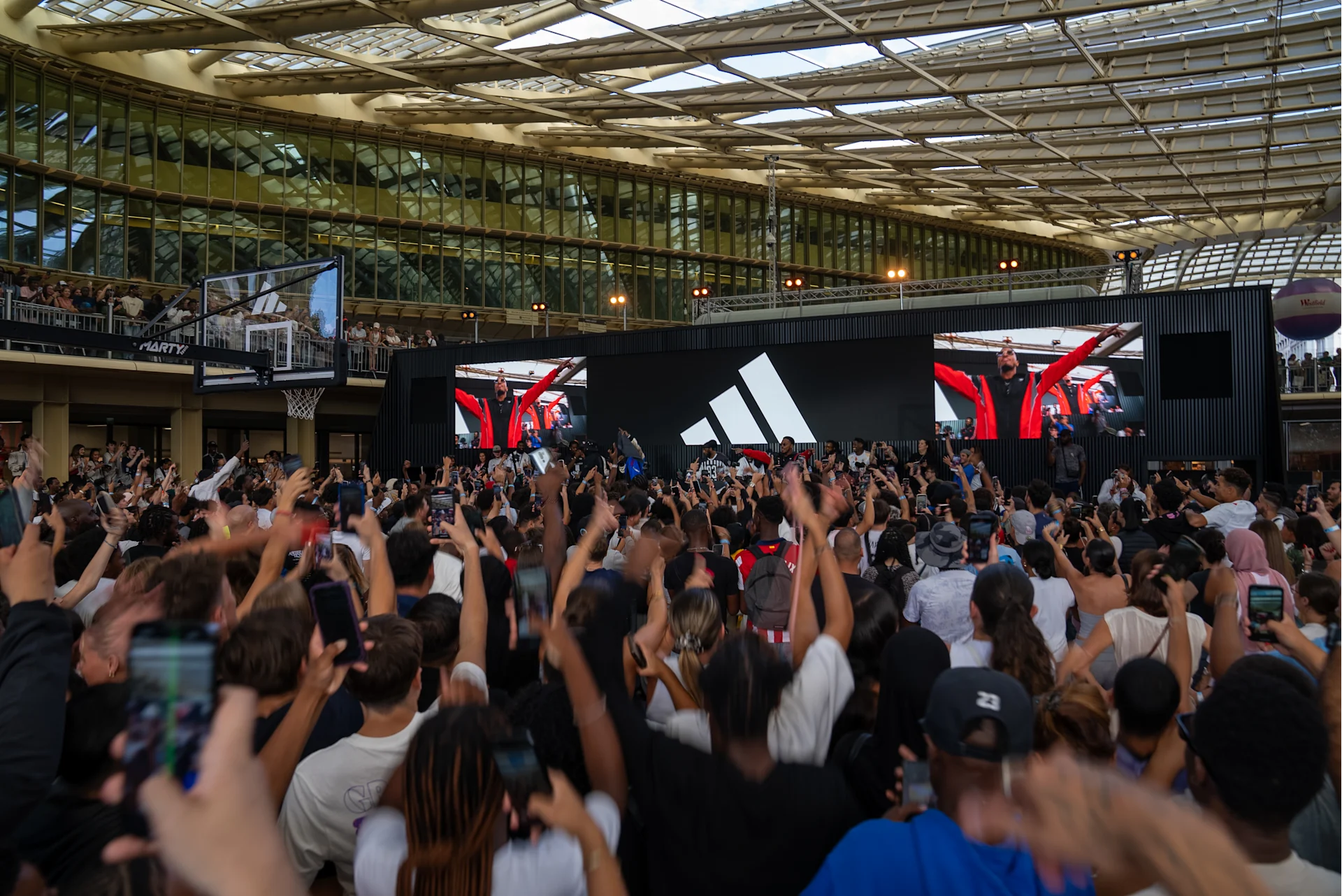 Adidas GroundParis - Aout 2024 - W. Forum des Halles 4