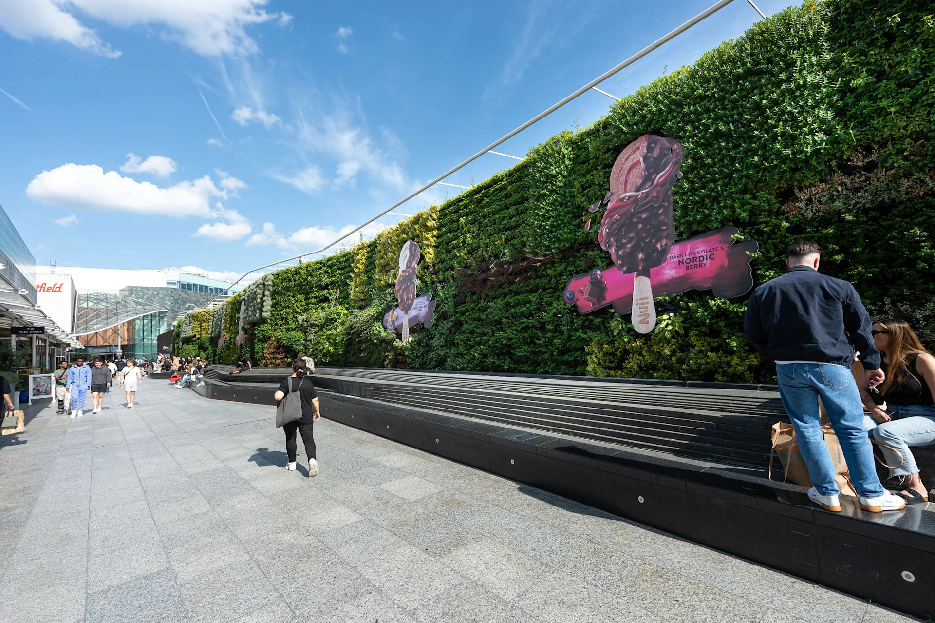 Nuii ice cream x Living wall