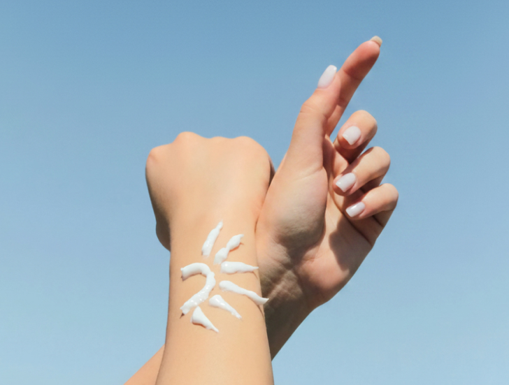 SPF 30 eller 50 – hvilken solfaktor skal du vælge?