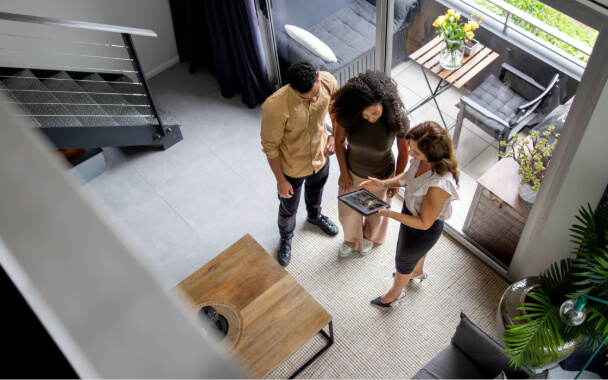 real-estate-agents-partners-image