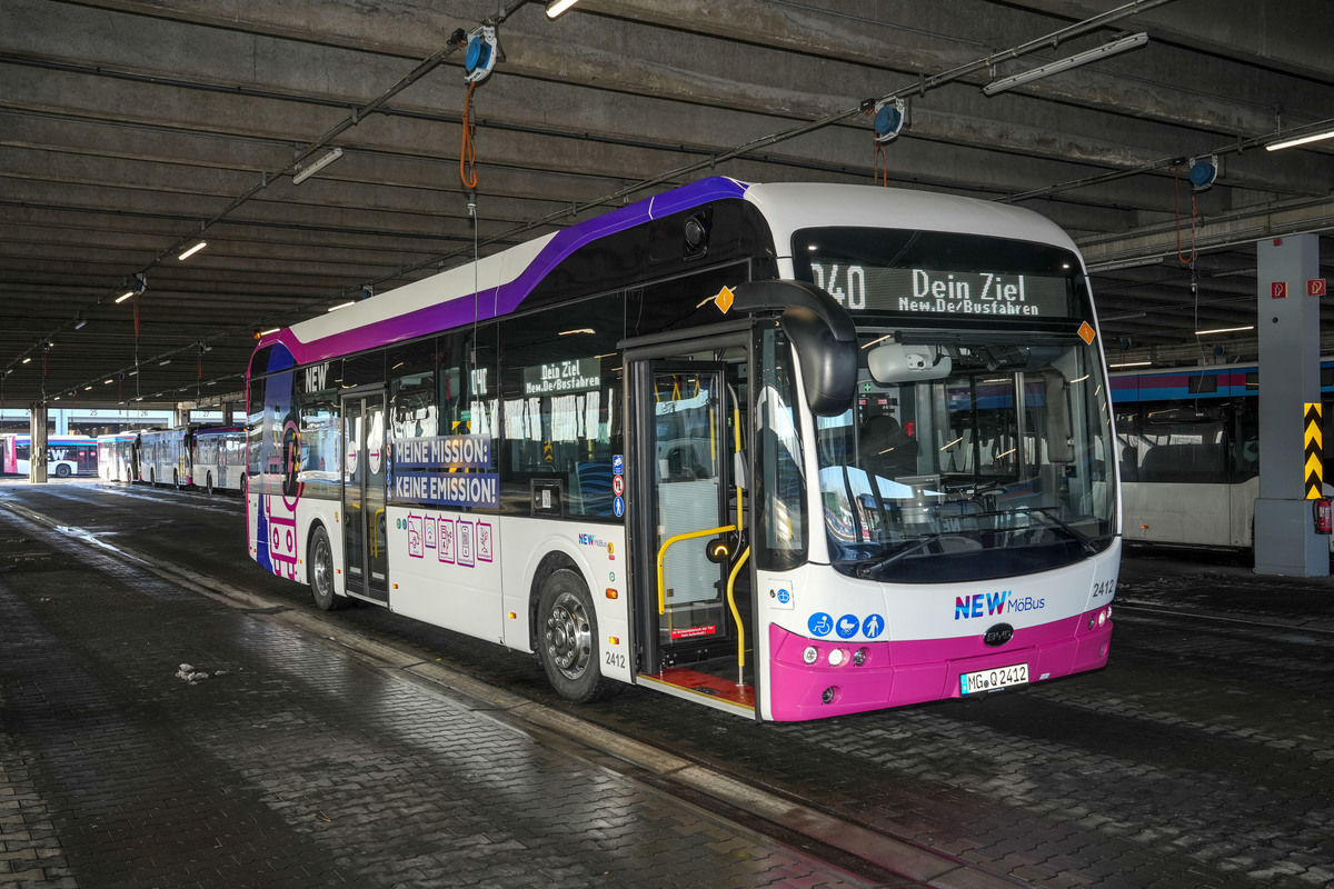 Ein E-Bus der NEW.