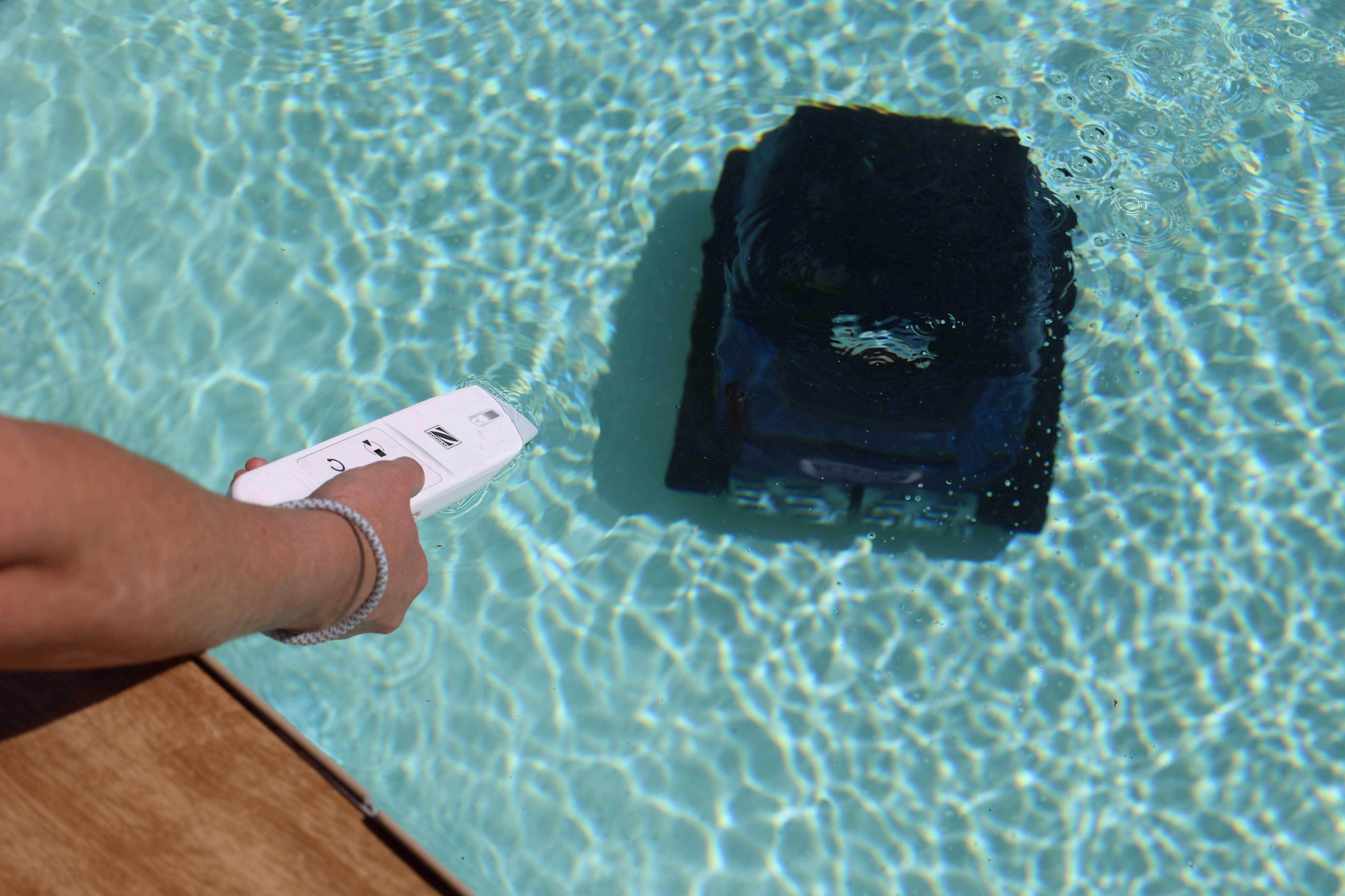 A Guide To: Cordless Robotic Pool Cleaners