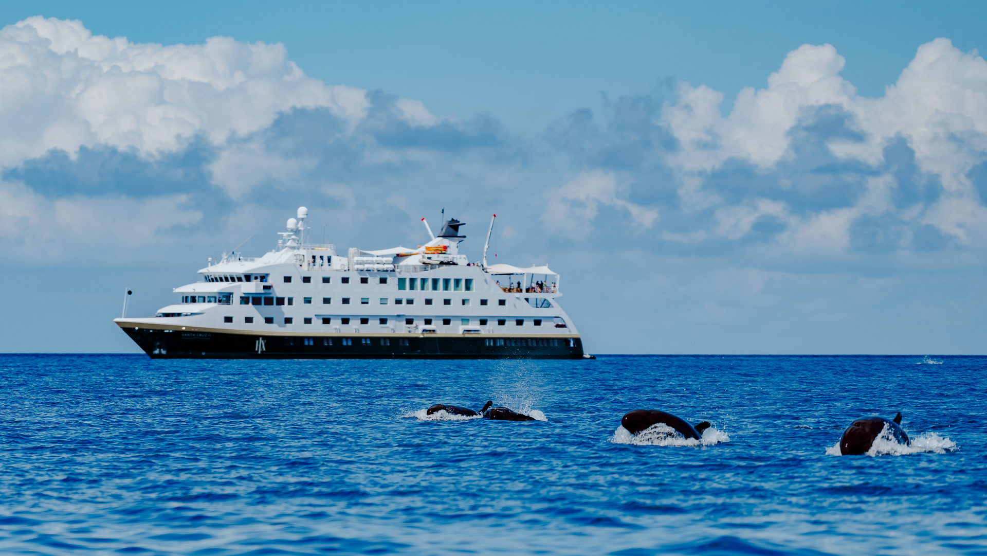 11-day all-inclusive Galápagos expedition cruise with round-trip flights from Quito