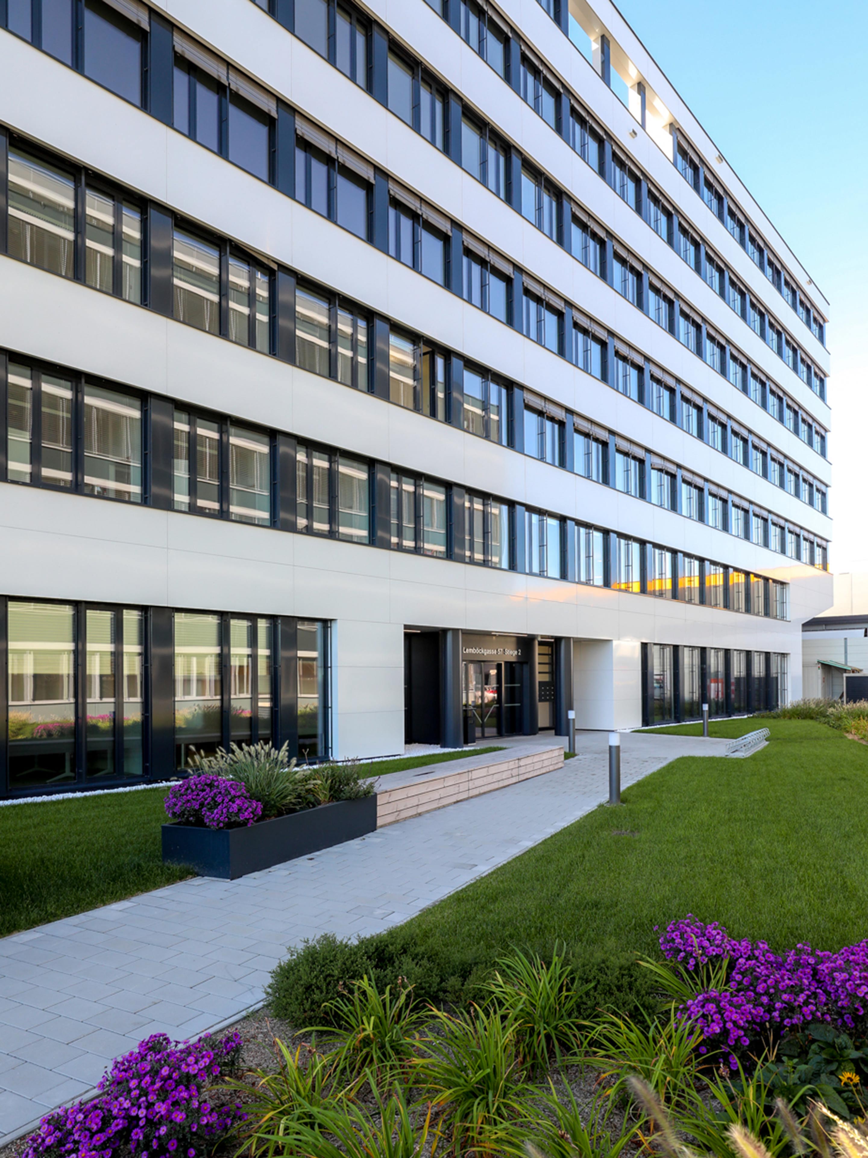 Foto: Aussenansicht des neuen Silo Next Bürogebäudes in Wien Liesing.