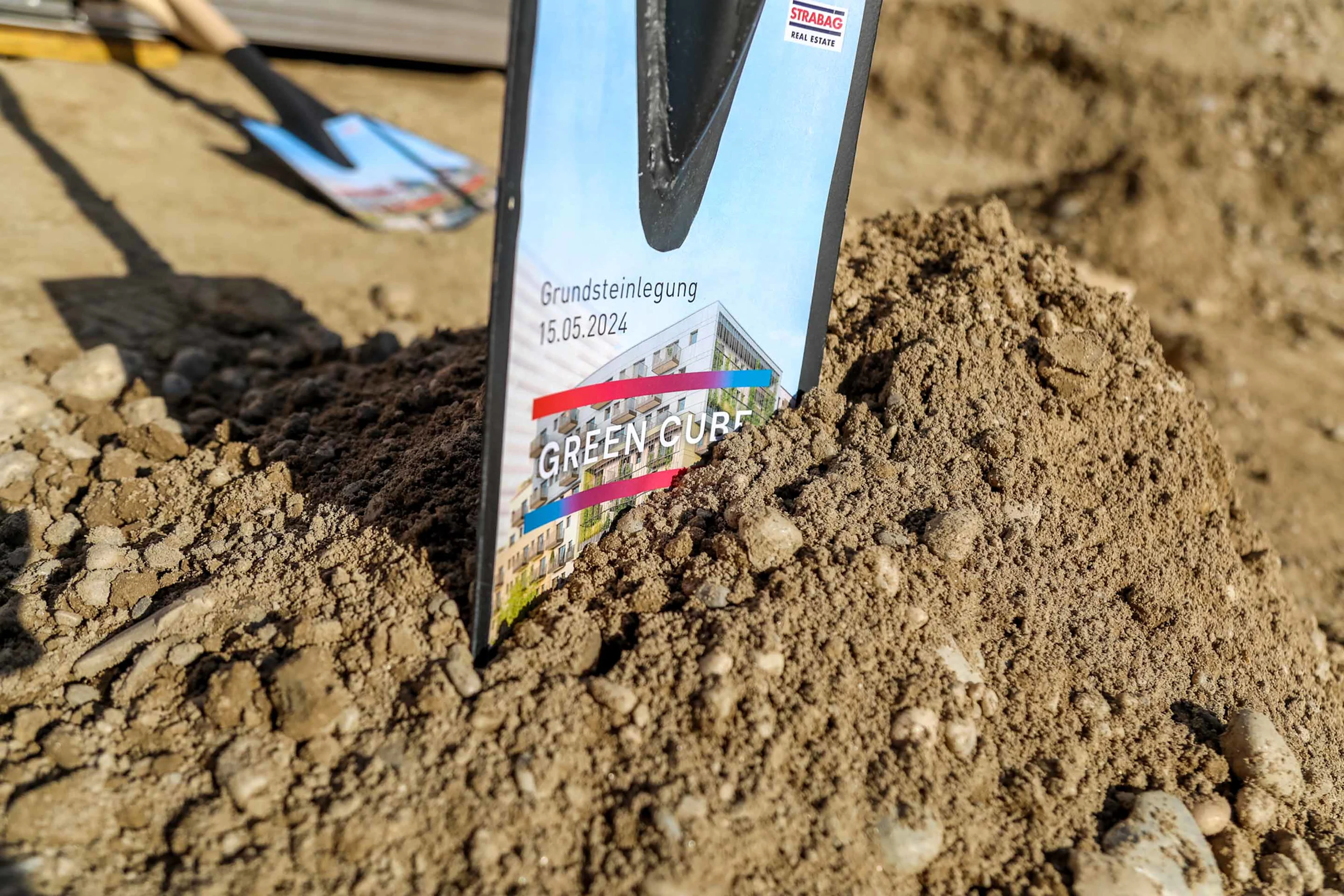 Green Cube Spatenstich Foto: Das Projekt Green Cube wurde feierlich eröffnet