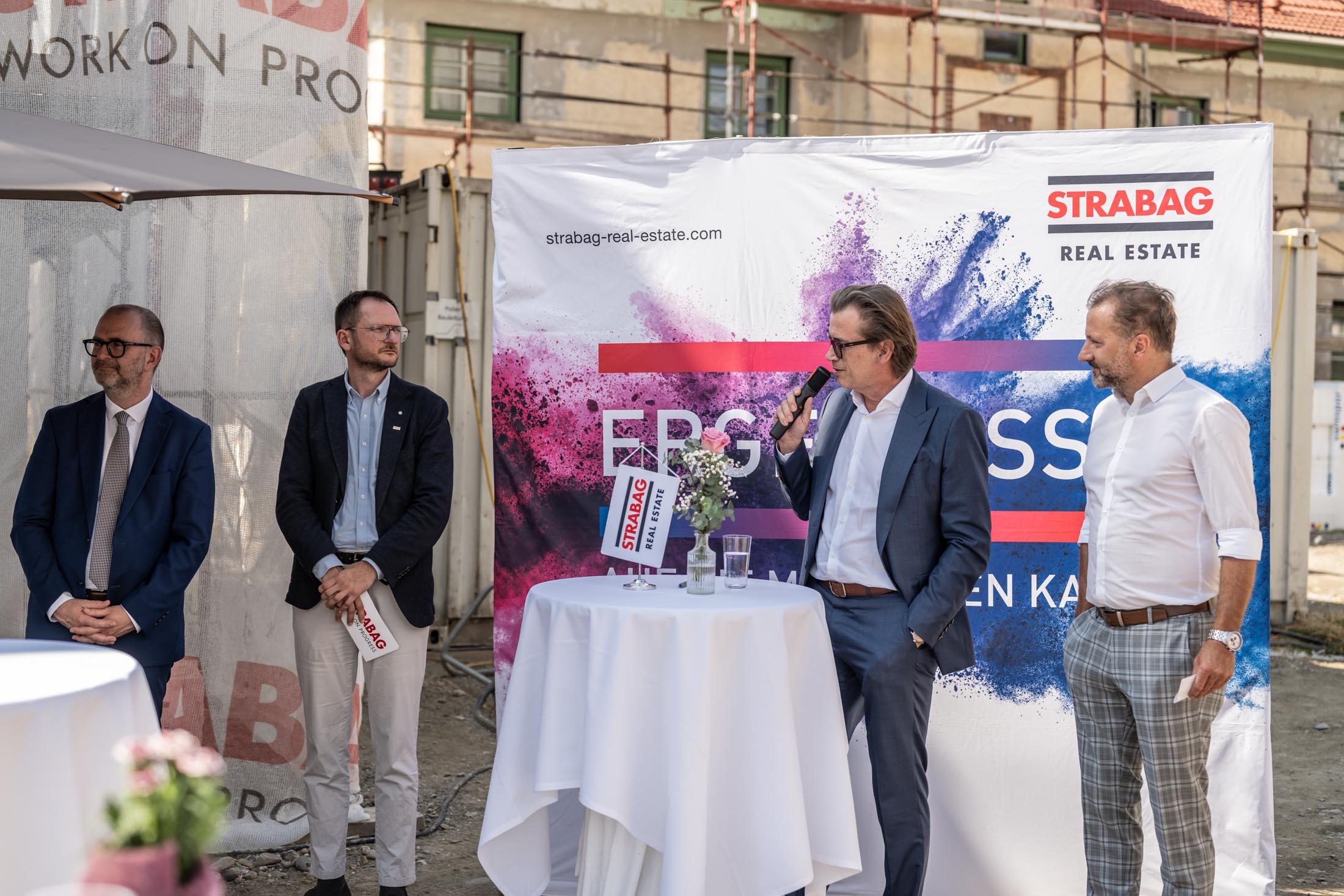 Foto: Firstfeier im Projekt trees in Linz.