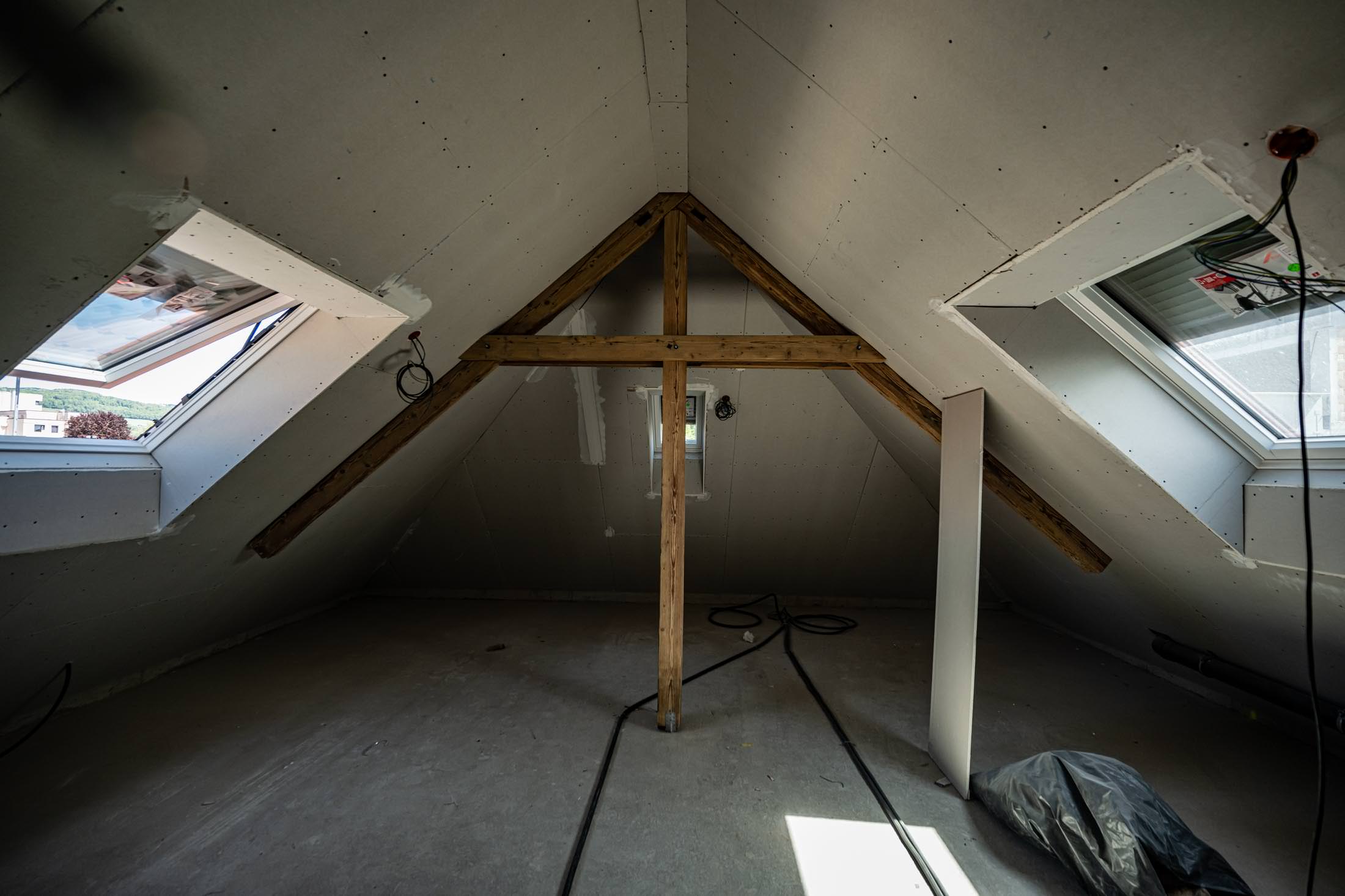 Foto: Dachbodenrevitalisierung im Projekt trees in Linz der STRABAG Real Estate.
