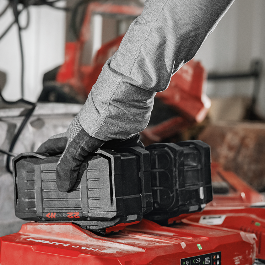 バッテリー・充電器 - Hilti Japan