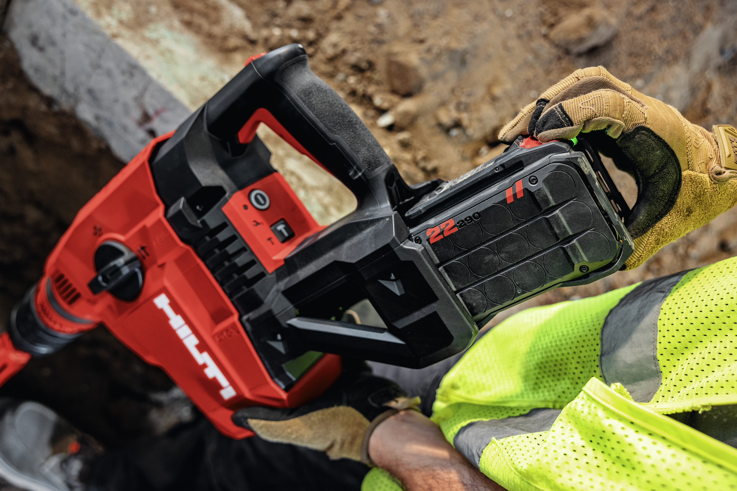 バッテリー・充電器 - Hilti Japan