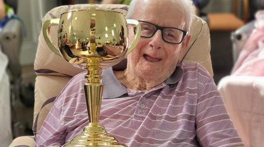 Calvary residents in the winners’ circle with Melbourne Cup visit-image 05