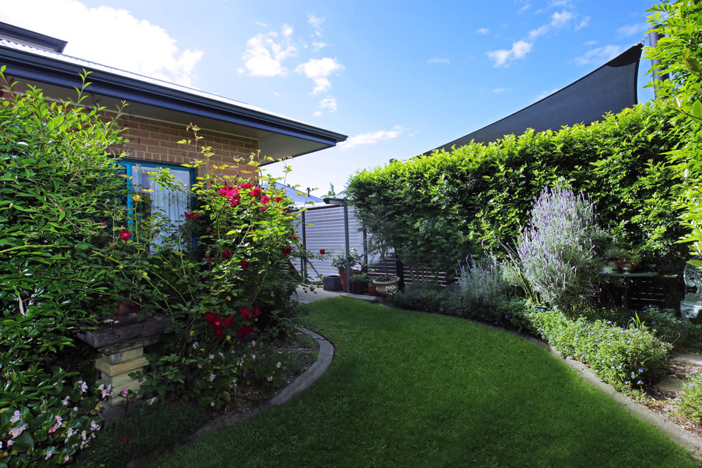 retirement-images-tours terrace-01