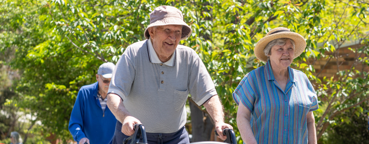 news-carousel image-april falls month-02