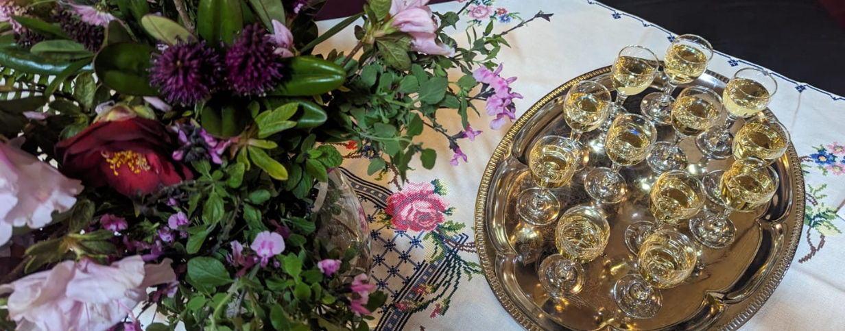 news-carousel image-calvary-strzelecki-house-residents-enjoy-5-square-ball-03