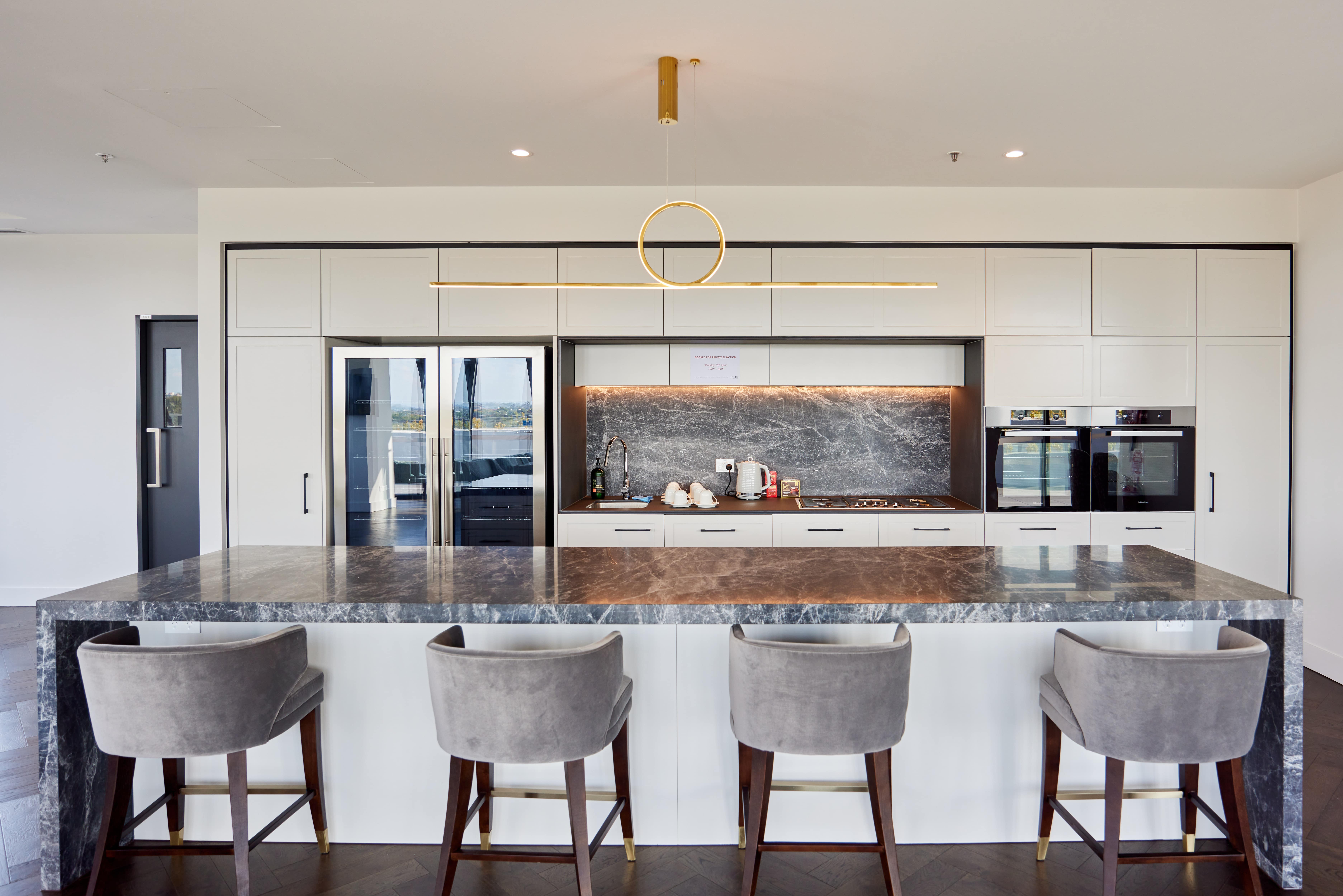 retirement-images-hyson-04-min