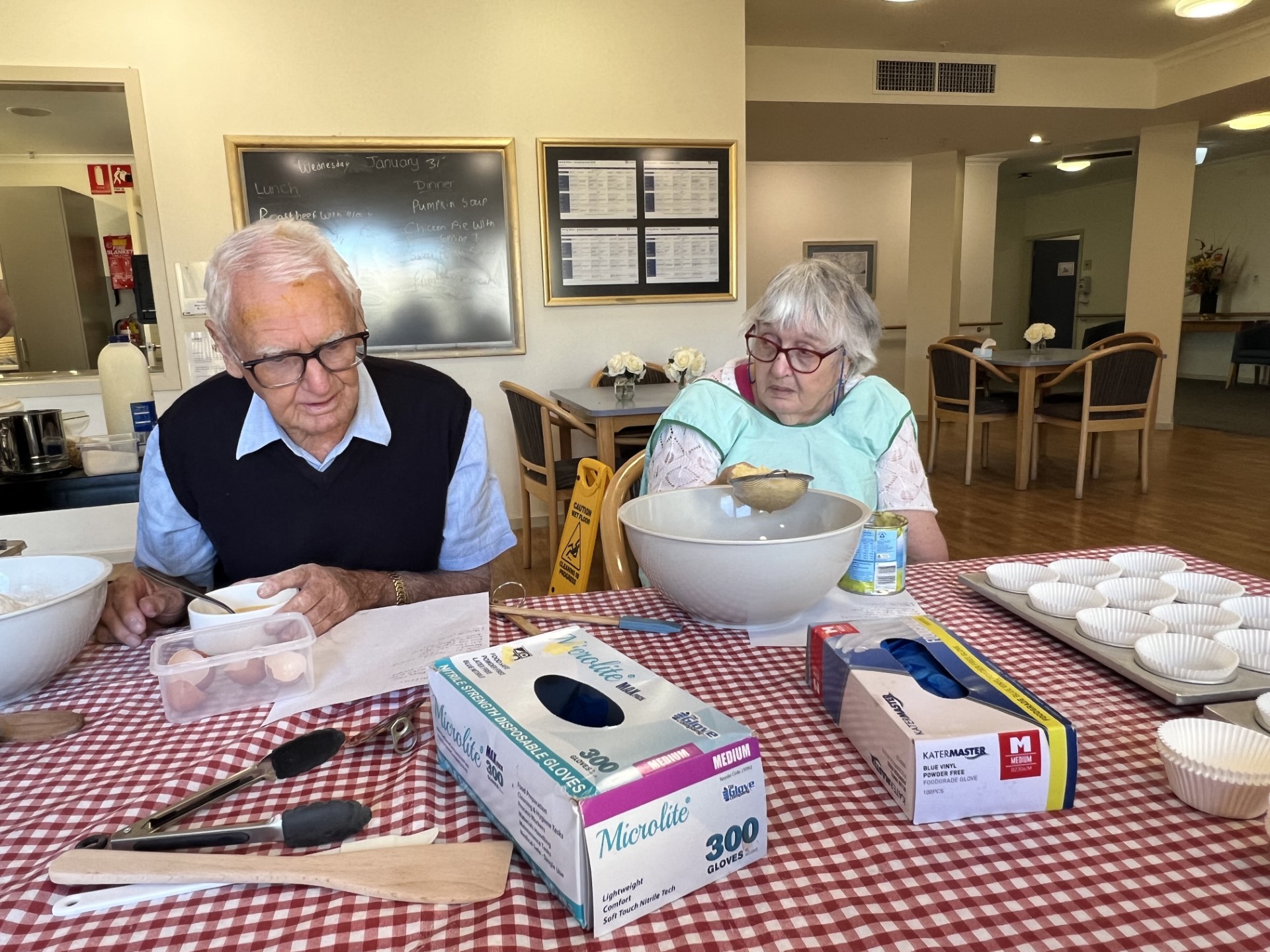 Calvary Sandhill residents chip in to help homeless-image01