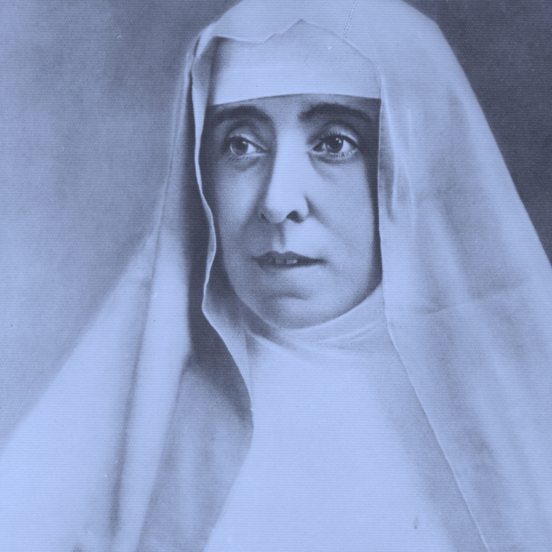 our story-heritage-mary potter blue portrait