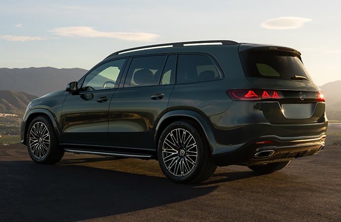2027 벤츠 GLS SUV 후면과 측면